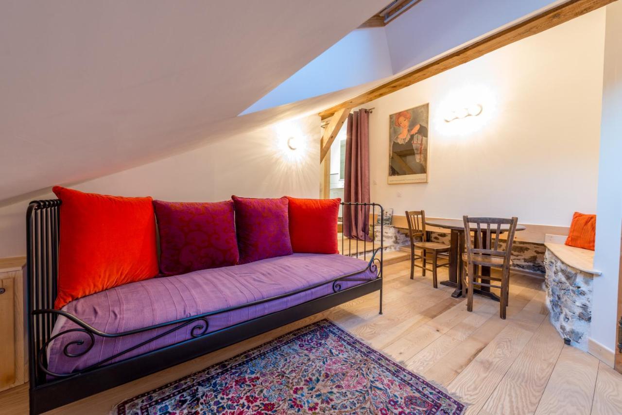 Au Cheval Blanc - Appartements Et Chambres D'Hotes Albertville Dış mekan fotoğraf