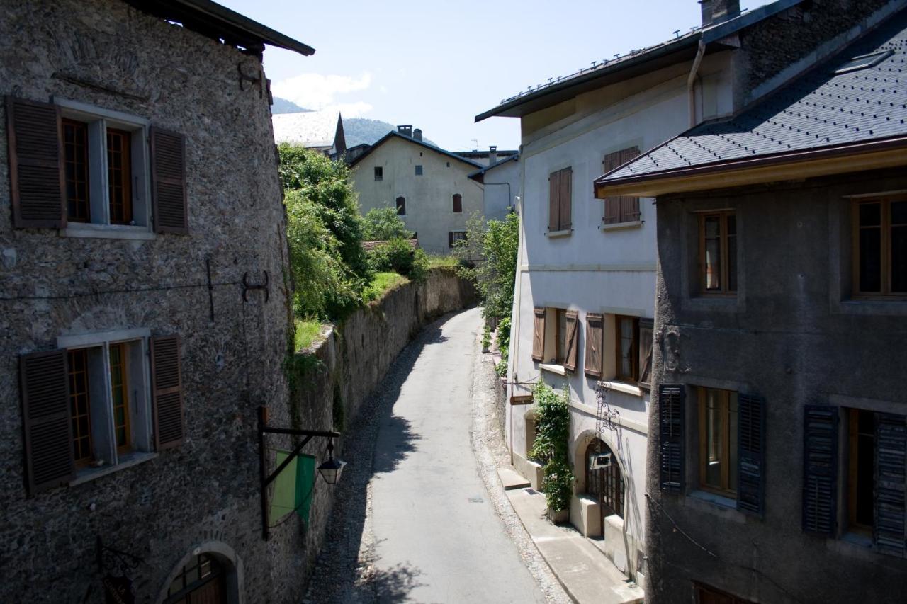 Au Cheval Blanc - Appartements Et Chambres D'Hotes Albertville Dış mekan fotoğraf