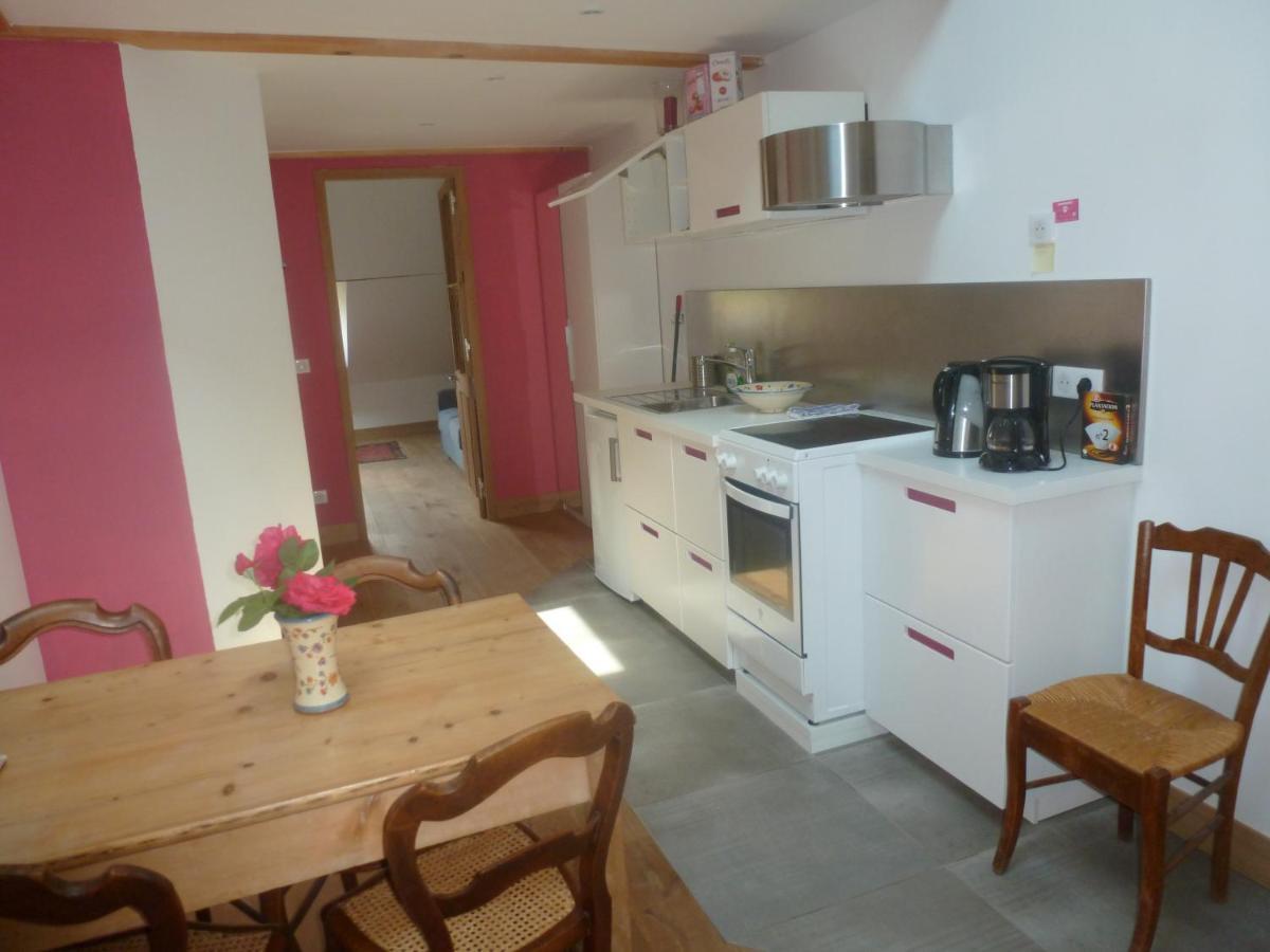 Au Cheval Blanc - Appartements Et Chambres D'Hotes Albertville Dış mekan fotoğraf