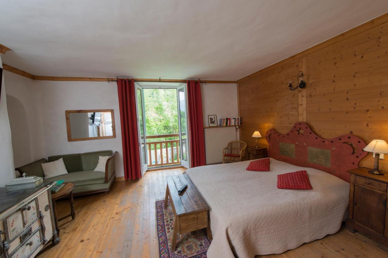 Au Cheval Blanc - Appartements Et Chambres D'Hotes Albertville Dış mekan fotoğraf